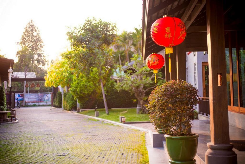 Chu Hotel Chiang Mai Ngoại thất bức ảnh
